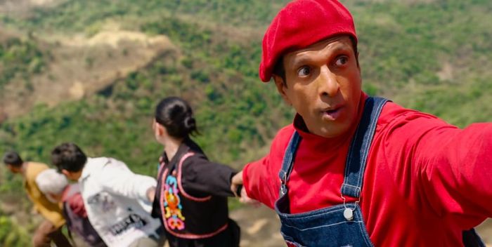 Dhamaal 4 weekend vs Monday box office collection comparison chart