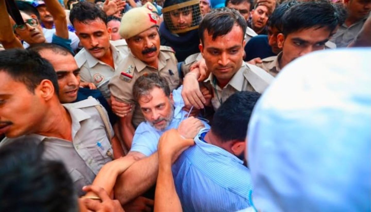 Rahul Gandhi Arrest during protest outside PM Residence in New Delhi