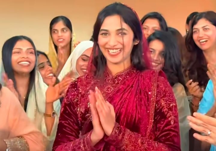 Viral Wedding simple bride wins hearts without wearing gold jewellery